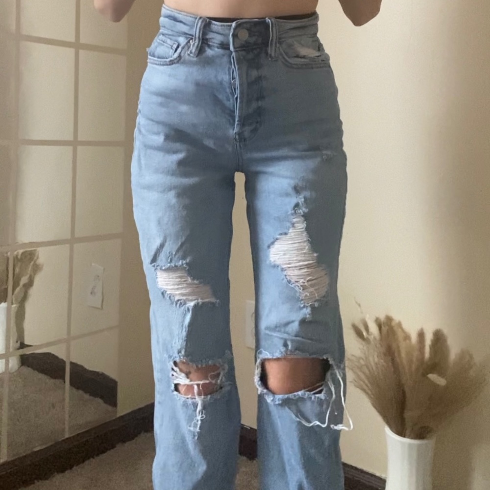 Distressed Cropped Boyfriend Jeans